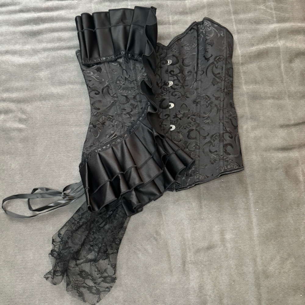 Lace, Ruffled, Goth, Victorian, Black Corset